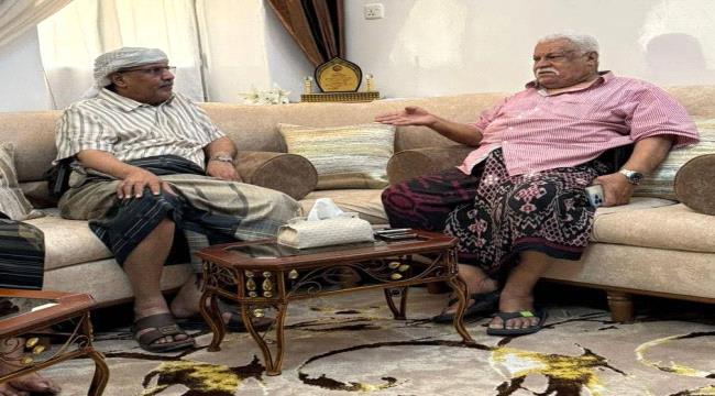 الكثيري يزور اللواء عبدالرحيم عتيق في سيئون ويشيد بإسهاماته الوطنية الرائدة